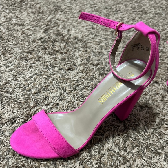 Pink heels - Picture 4 of 4